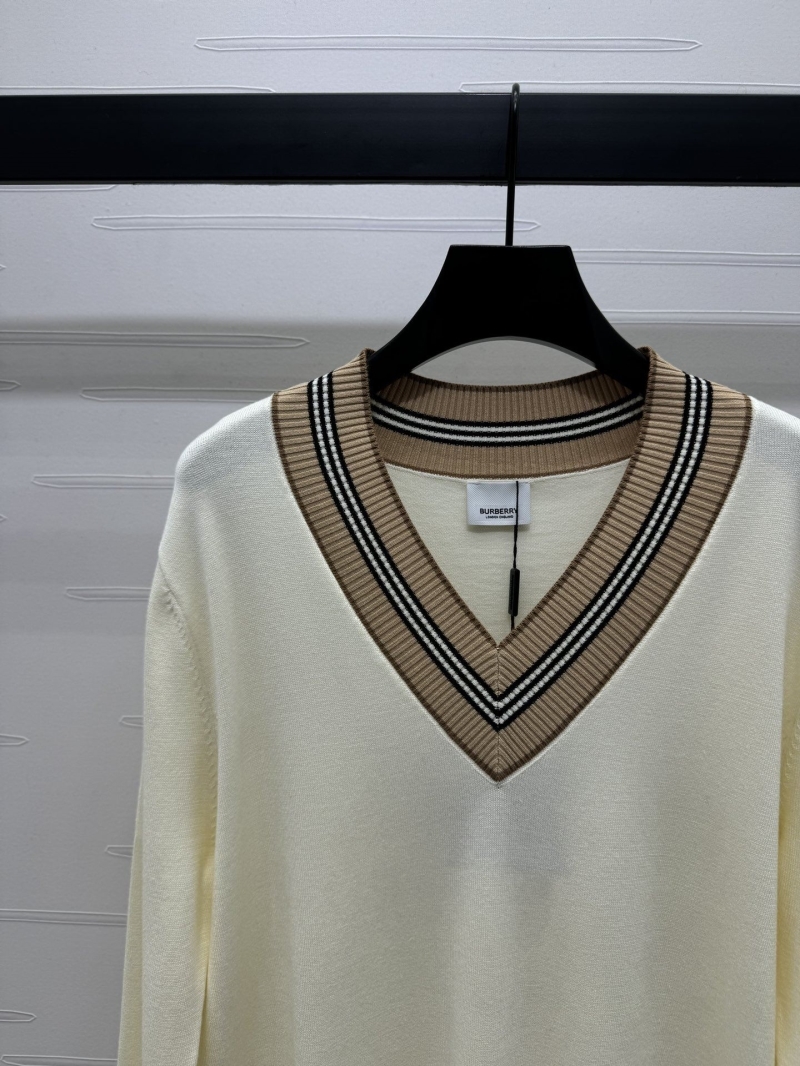 Burberry Sweaters